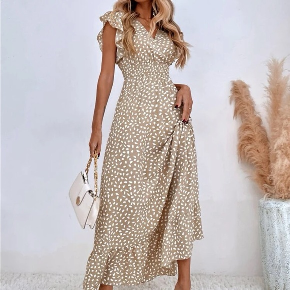 Dots ruffle trim shirred waist maxi dress - Picture 7 of 16